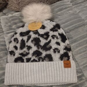 4 Available: NWT Leopard Tobbogan Knit Hat Beanie, Four Available